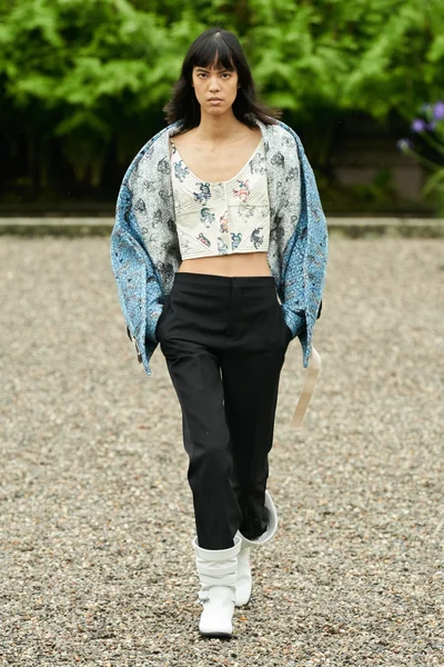 Look 32